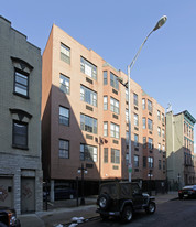 652 1st St Apartments