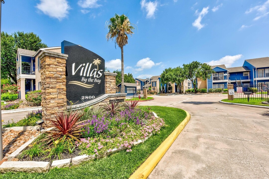 Villas By the Bay in Seabrook, TX - Building Photo