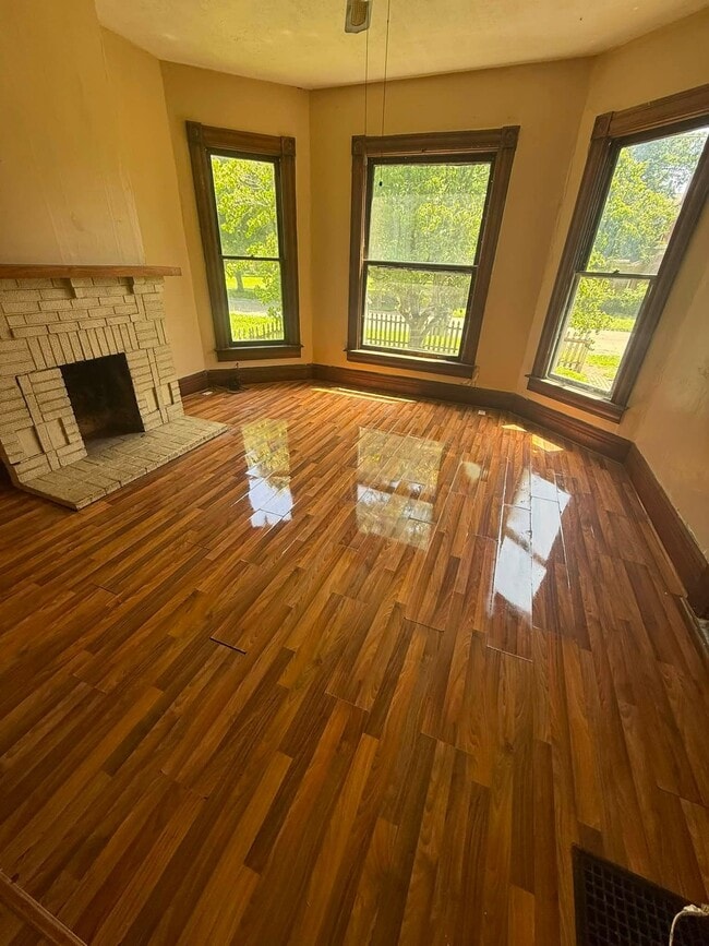 property at 353 Woodlawn Ave