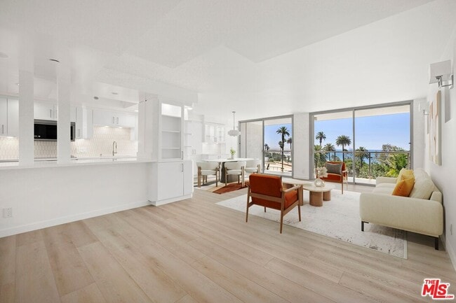 201 Ocean Ave Ext in Santa Monica, CA - Building Photo - Building Photo