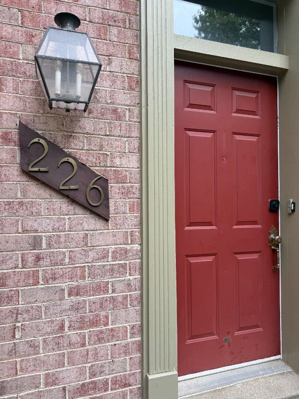 226 Lynn Manor Dr in Rockville, MD - Foto de edificio - Building Photo