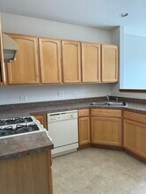 1428 Reserve Ln in Dekalb, IL - Building Photo - Building Photo