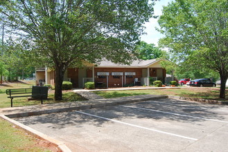 Indian Hills Estates in Talladega, AL - Building Photo - Building Photo