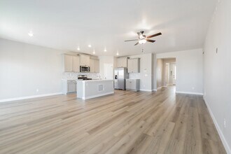 9452 Truckee Ct in Commerce City, CO - Building Photo - Building Photo