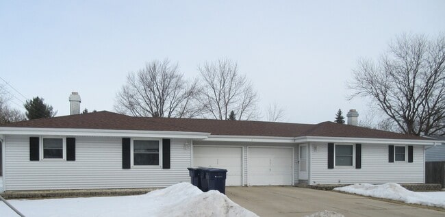 property at 905-907 Black Bridge Rd