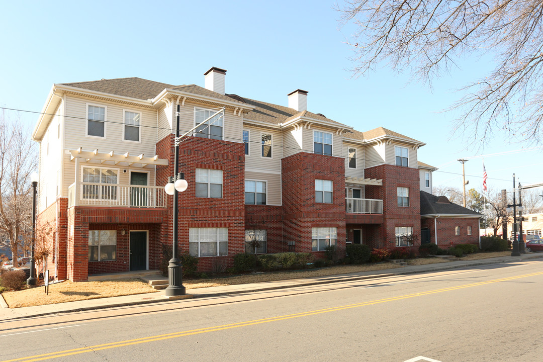 Argenta Square Apartments in North Little Rock, AR - Building Photo