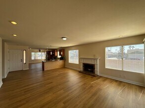 6929 Mountain Moss Dr in Las Vegas, NV - Building Photo - Building Photo