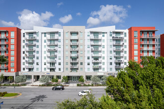 Midtown Doral in Doral, FL - Foto de edificio - Building Photo