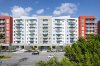 Midtown Doral in Doral, FL - Foto de edificio - Building Photo