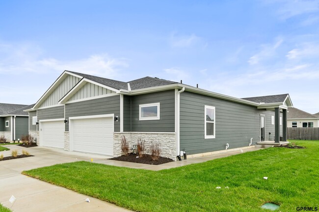 12859 S 45th Ter in Papillion, NE - Building Photo - Building Photo