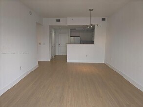 10 Aragon Ave in Miami, FL - Building Photo - Building Photo