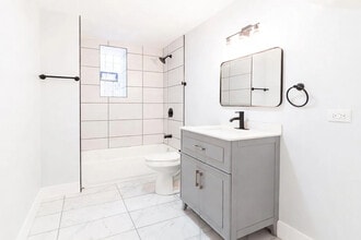 932 N Richmond St, Unit 1F in Chicago, IL - Building Photo - Building Photo