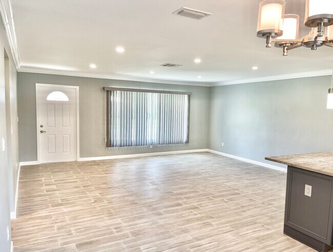 3509 NW 25th Way in Boca Raton, FL - Building Photo - Building Photo