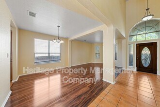 3338 Bending Creek in San Antonio, TX - Building Photo - Building Photo