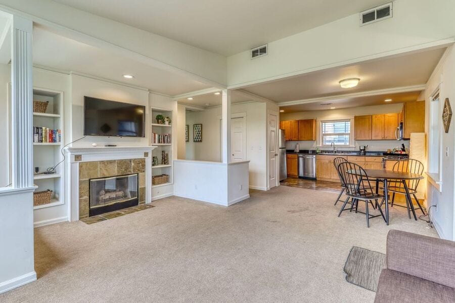 1609 S Weller St in Seattle, WA - Building Photo