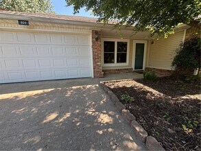 809 Tyler St in Centerton, AR - Building Photo - Building Photo