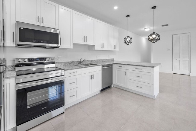 11238 SW 187th St in Miami, FL - Building Photo - Building Photo