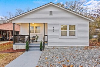 136 Spring St in Greer, SC - Building Photo - Building Photo