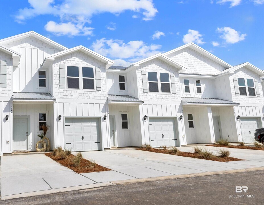 4221 Lost Bay Dr in Orange Beach, AL - Building Photo