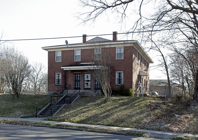 1339 E Mclemore Ave in Memphis, TN - Foto de edificio - Building Photo