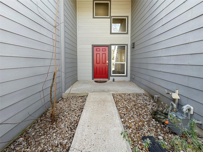 2114 Goodrich Ave in Austin, TX - Building Photo - Building Photo