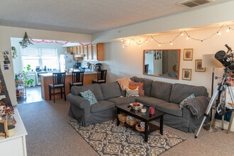 2201 Main St in Chester, MD - Building Photo - Building Photo