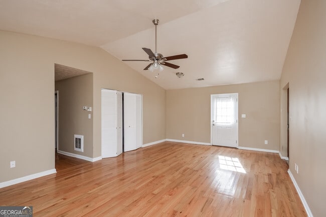 3848 Centerville Hwy in Snellville, GA - Foto de edificio - Building Photo