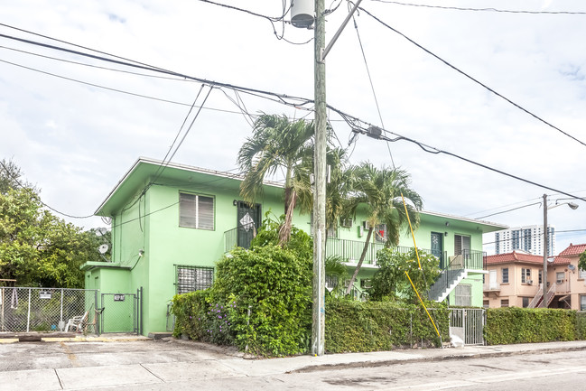 611 SW 3rd St in Miami, FL - Building Photo - Building Photo