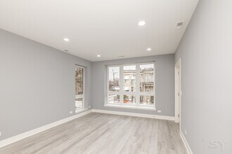 2720 W 23rd St in Chicago, IL - Building Photo - Interior Photo