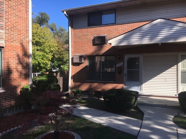 property at 29156 Tessmer Ct