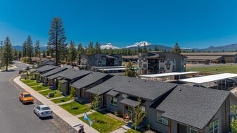 Mckenzie Meadows in Sisters, OR - Building Photo