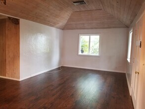 4822 Grand Ave in La Cañada Flintridge, CA - Building Photo - Building Photo