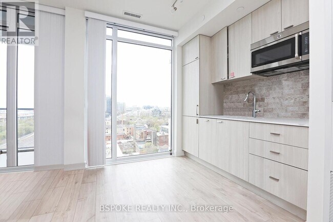 27-15127 Bathurst St in Toronto, ON - Building Photo - Building Photo