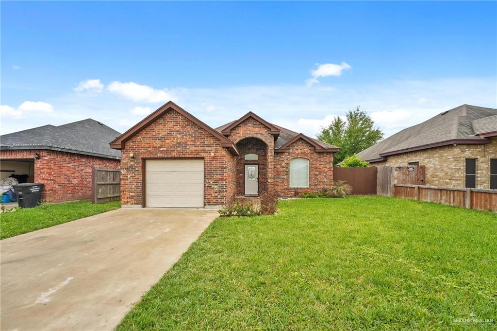 1012 W Dawes Ave in Alton, TX - Building Photo