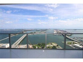 1100 Biscayne Blvd, Unit 5702 in Miami, FL - Building Photo