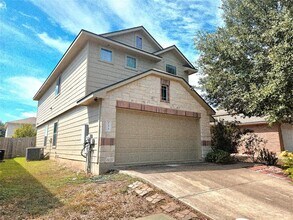 133 Hillhouse Ln in Manchaca, TX - Building Photo - Building Photo
