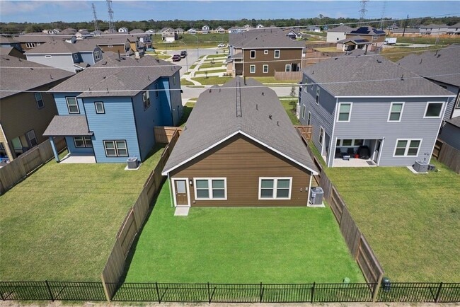 property at 1122 Elsinore Dr