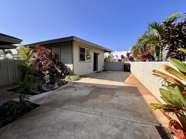 103 Moolu in Wailuku, HI - Building Photo - Building Photo