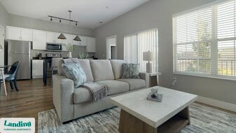 41 E 9th Ave in Columbus, OH - Building Photo