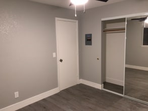 1211 Center Ln, Unit #2 in Los Banos, CA - Building Photo - Building Photo