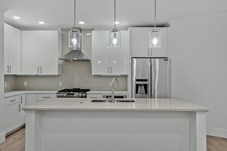 19 Lily Pond Ln in Lexington, MA - Building Photo - Building Photo