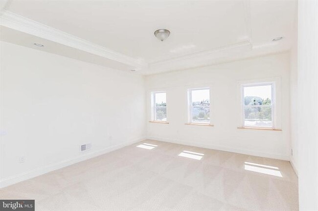 property at 722 Lennox St