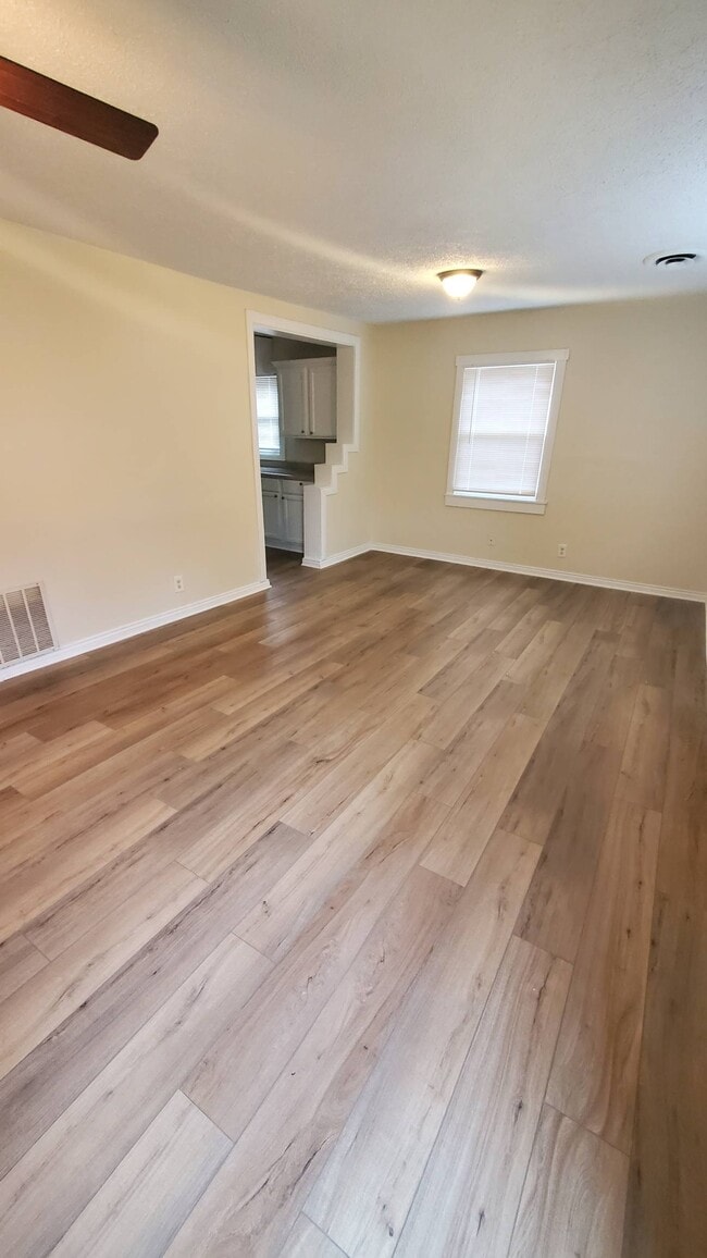 3933 N Kitley Ave in Indianapolis, IN - Foto de edificio - Building Photo
