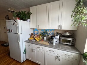 406 Highland Ave, Unit 20 in Somerville, MA - Foto de edificio - Building Photo