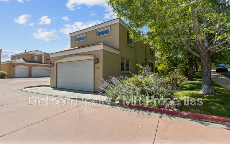 4325 Tuscany Cir in Reno, NV - Building Photo