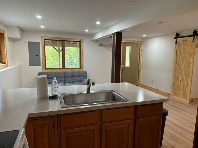4421 Lake Morey Rd in Fairlee, VT - Building Photo - Building Photo