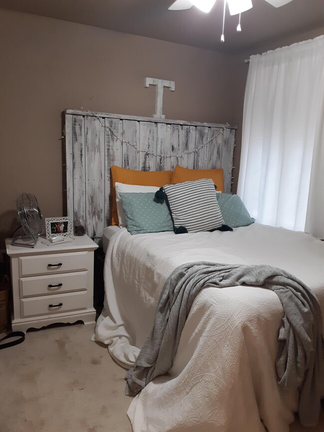 415 S Blakely St in Stillwater, OK - Building Photo - Building Photo