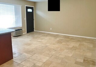 421 S Mollison Ave in El Cajon, CA - Building Photo - Building Photo