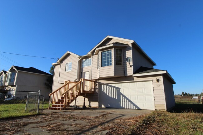 4209 E 1st St in Colbert, WA - Building Photo - Building Photo