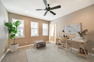 1826 Portsmouth St in Houston, TX - Building Photo - Building Photo